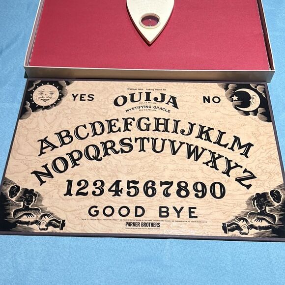 Vintage Ouija Mystical Oracle Board - Picture 4 of 9